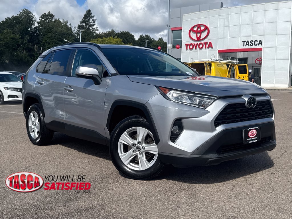 Used 2021 Toyota RAV4 XLE w/ Convenience Package
