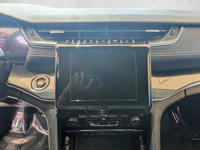 Used 2023 Jeep Grand Cherokee L Laredo w/ Luxury Tech Group I AWD/4WD image 16