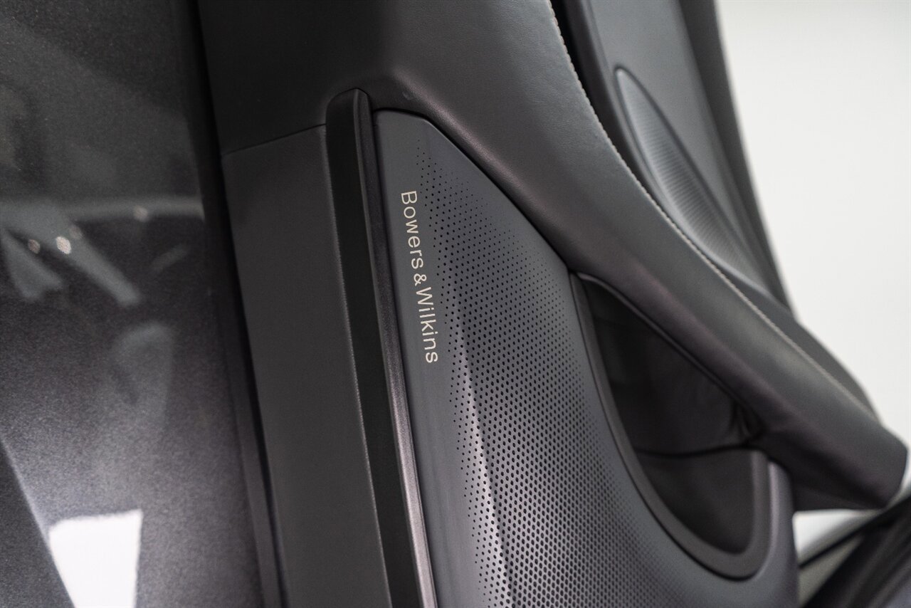 Used 2019 McLaren 570S Coupe RWD image 56