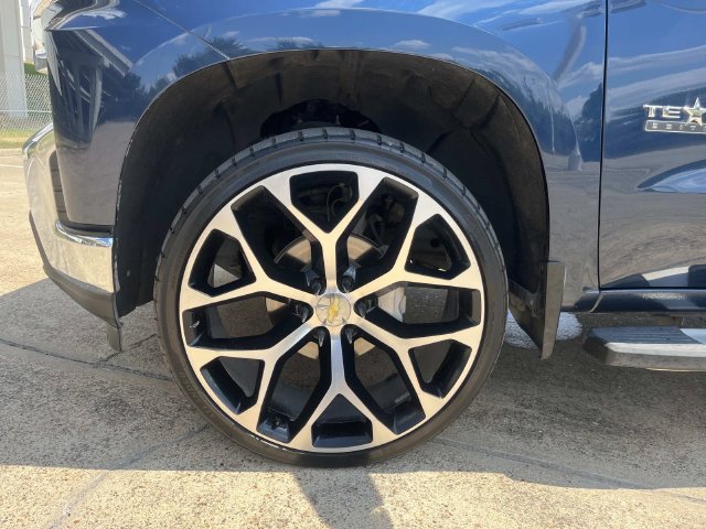 Used 2020 Chevrolet Silverado 1500 LT w/ Texas Edition RWD image 6