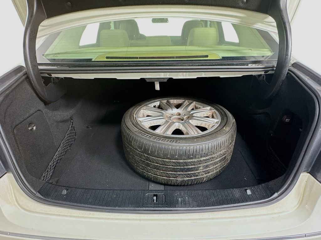 Used 2012 Mercedes-Benz E 350 BlueTEC Sedan image 29