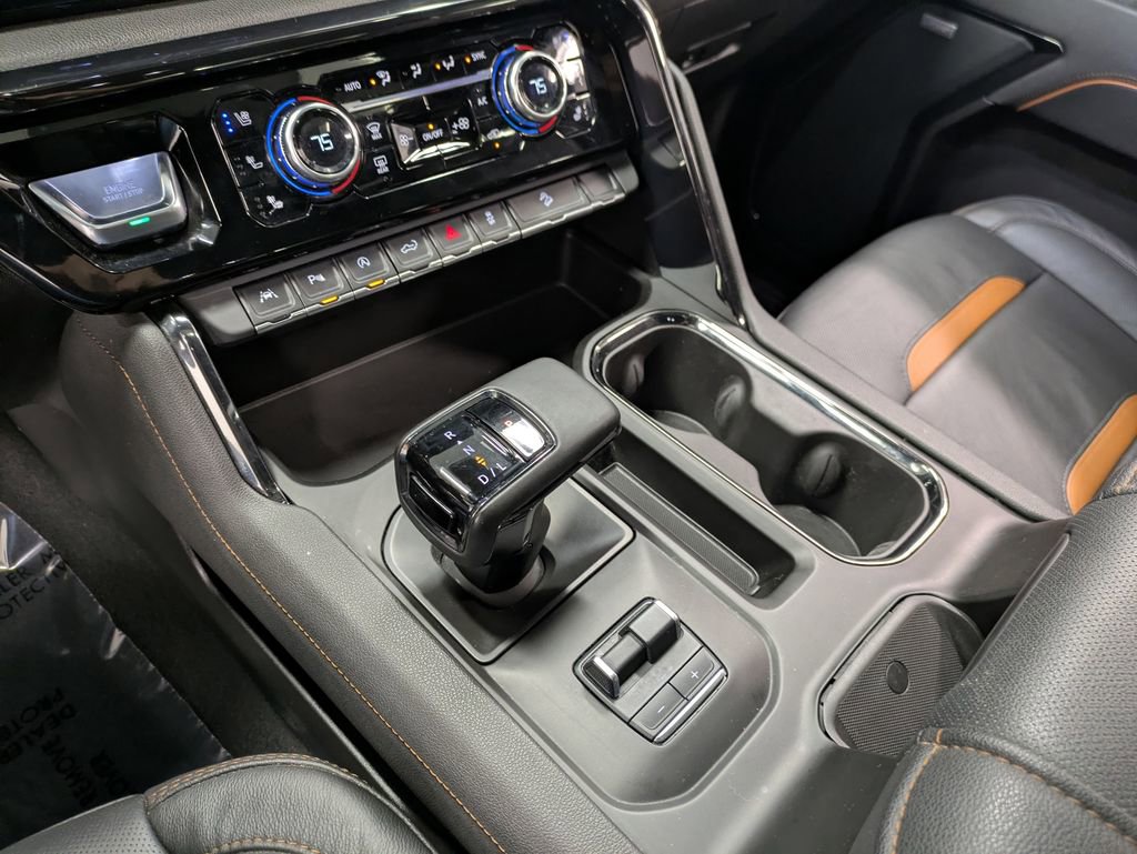 Used 2024 GMC Sierra 1500 AT4 w/ Technology Package image 15