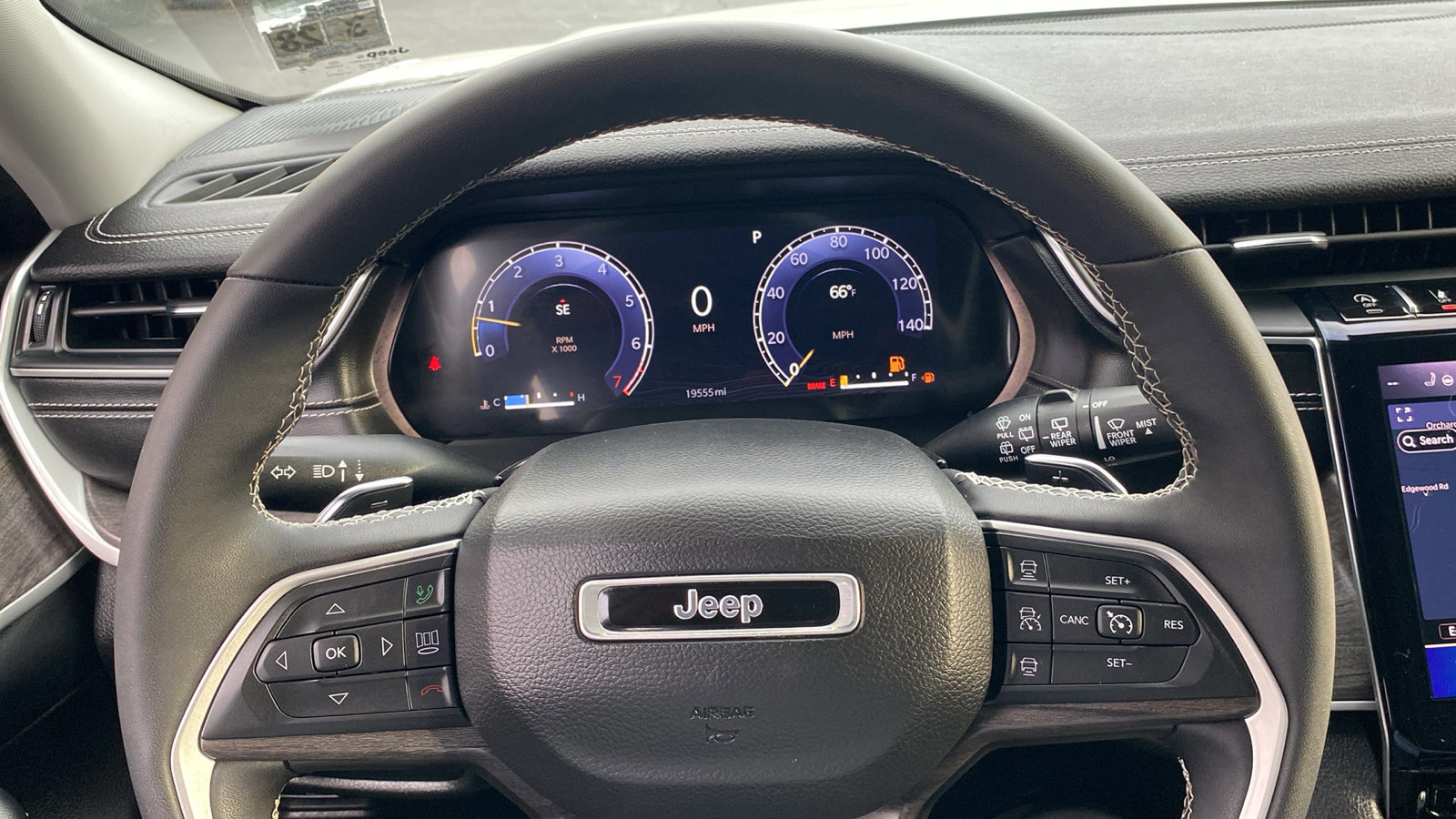 Certified 2023 Jeep Grand Cherokee L Limited image 10