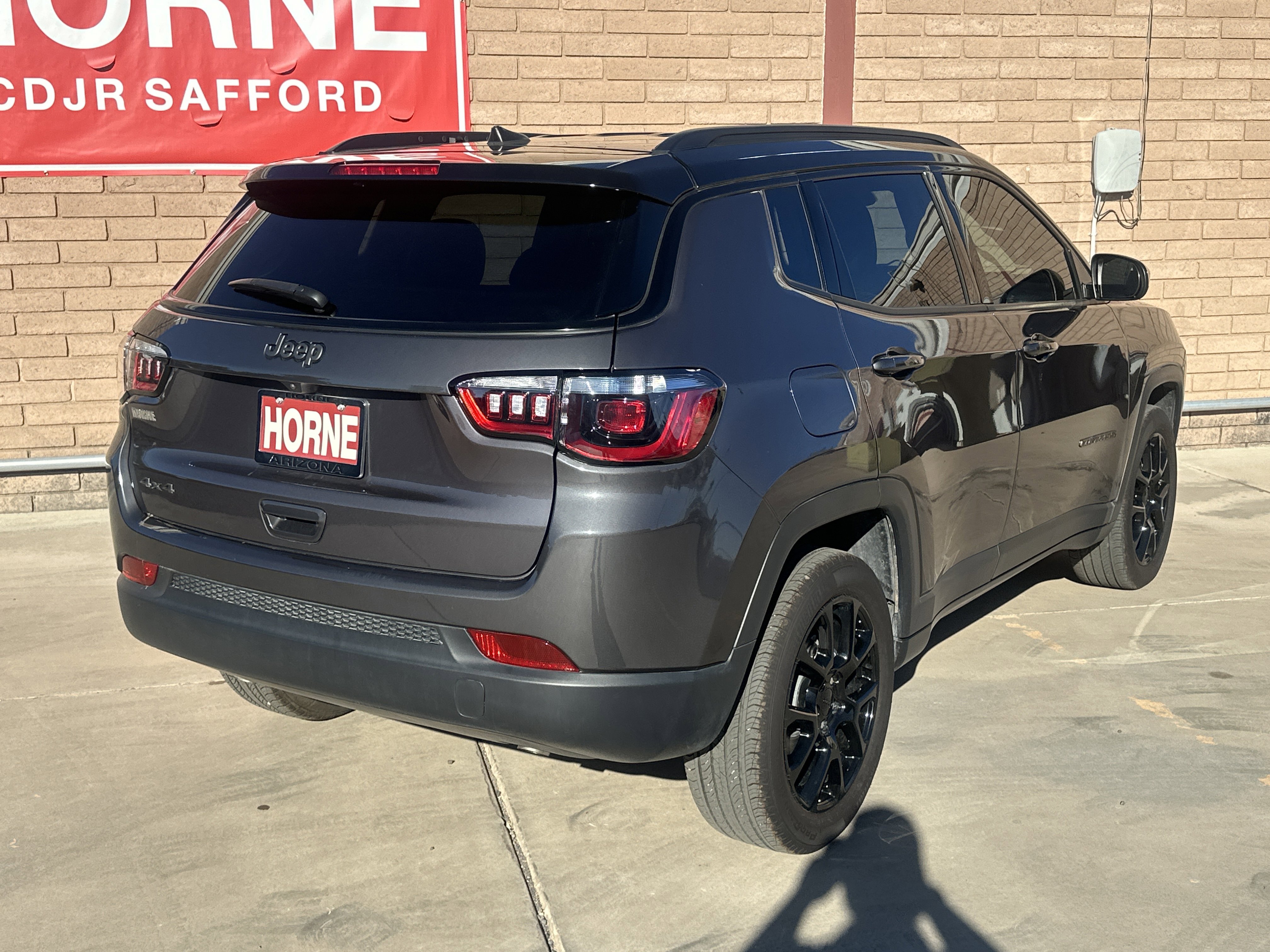 Used 2024 Jeep Compass Latitude w/ Convenience Group image 8