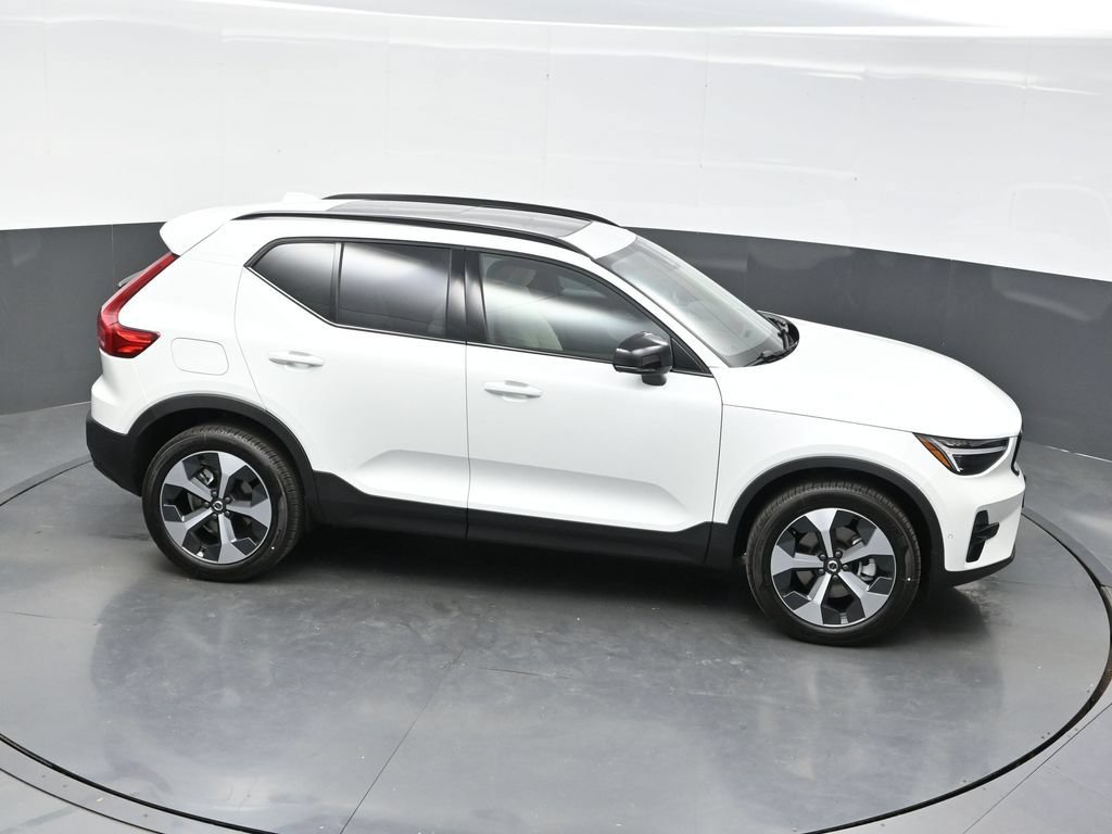 New 2026 Volvo XC40 B5 Plus w/ Climate Package AWD/4WD image 36