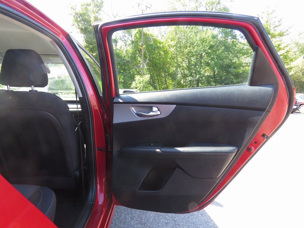 Used 2023 Kia Forte LXS w/ LXS Technology Package image 16