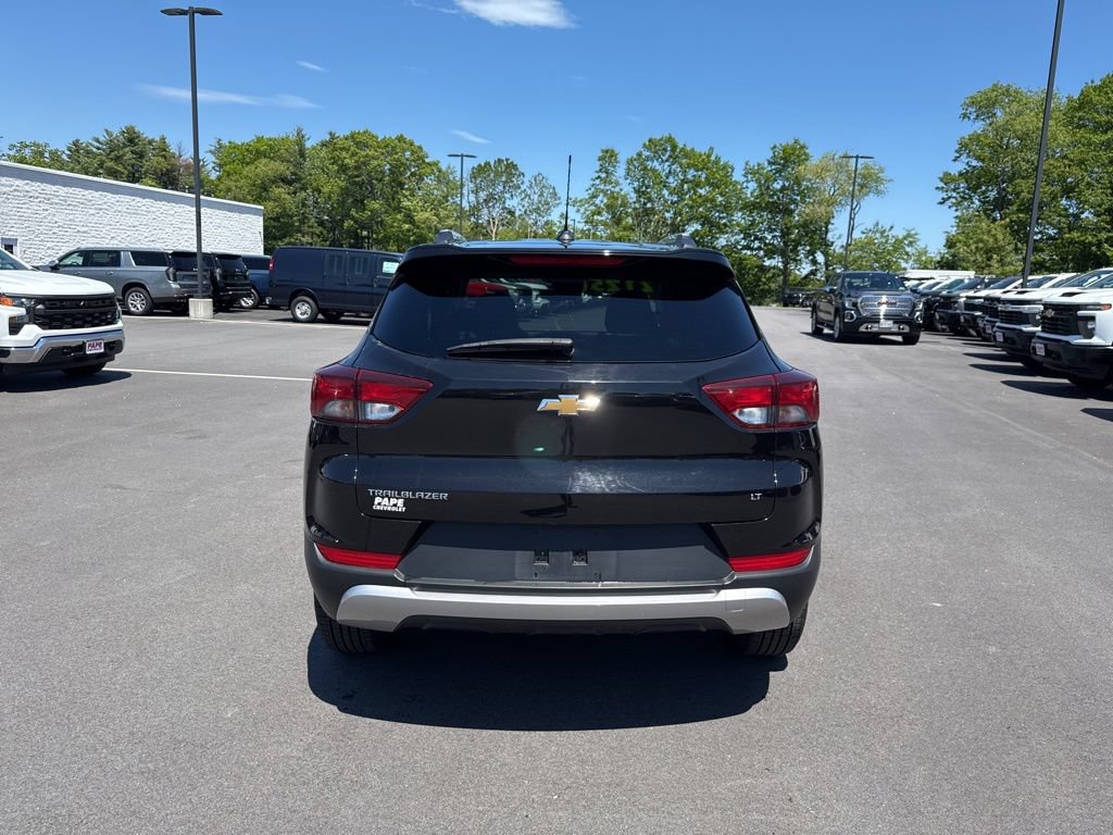 Used 2023 Chevrolet TrailBlazer LT FWD image 5