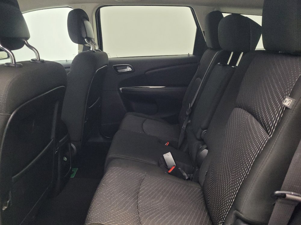 Used 2020 Dodge Journey SE w/ SE Popular Equipment Group FWD image 18