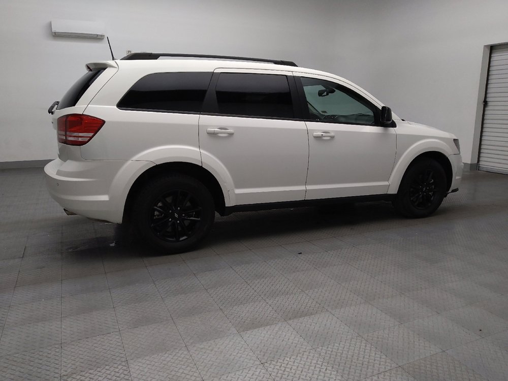 Used 2020 Dodge Journey SE w/ SE Popular Equipment Group image 10
