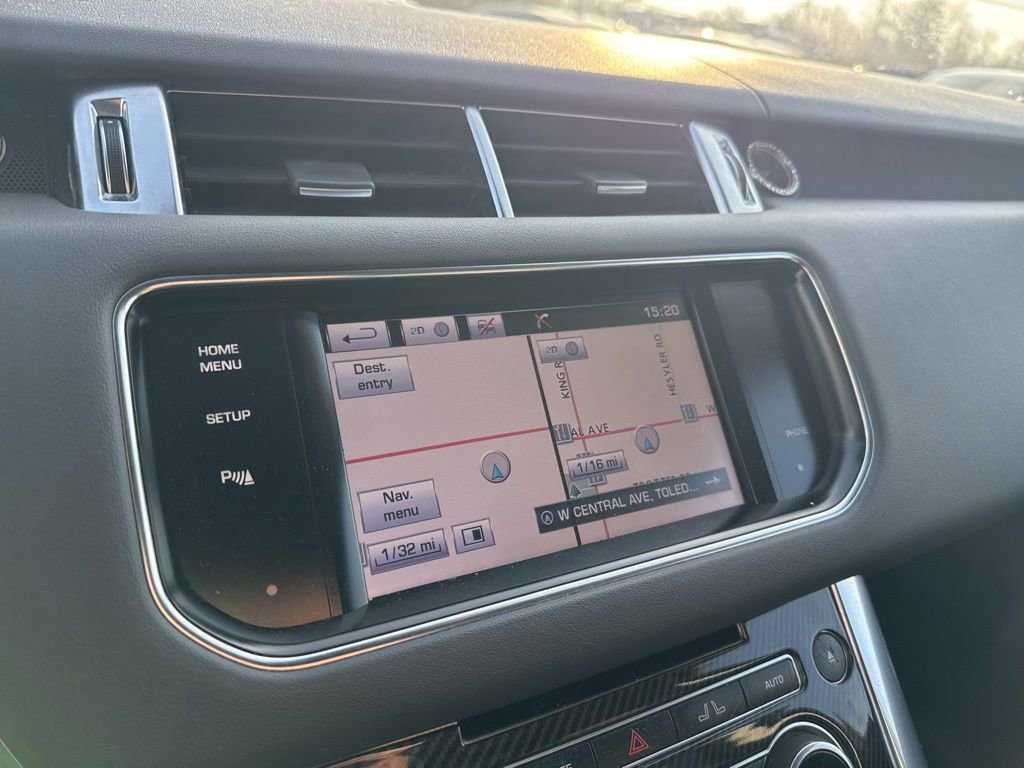 Used 2014 Land Rover Range Rover Sport HSE image 16