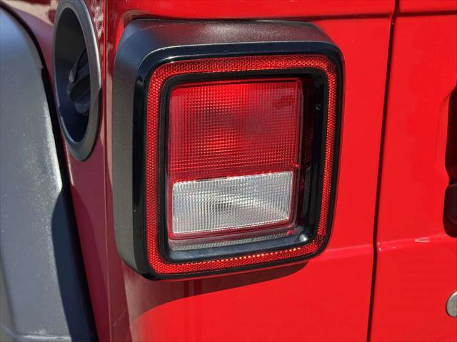 Certified 2022 Jeep Wrangler Unlimited Sport AWD/4WD image 12