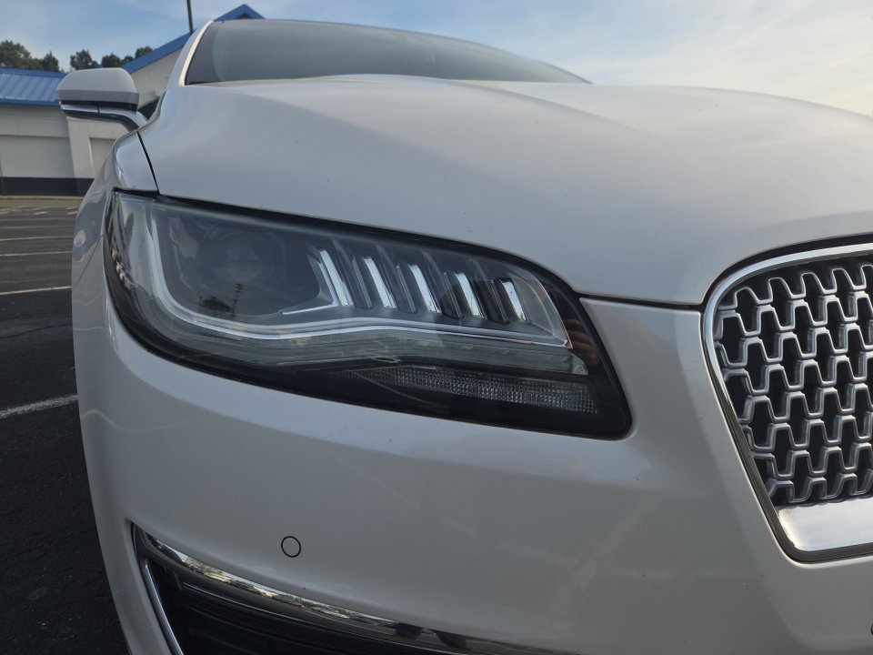 Used 2017 Lincoln MKZ Reserve w/ Technology Package image 28