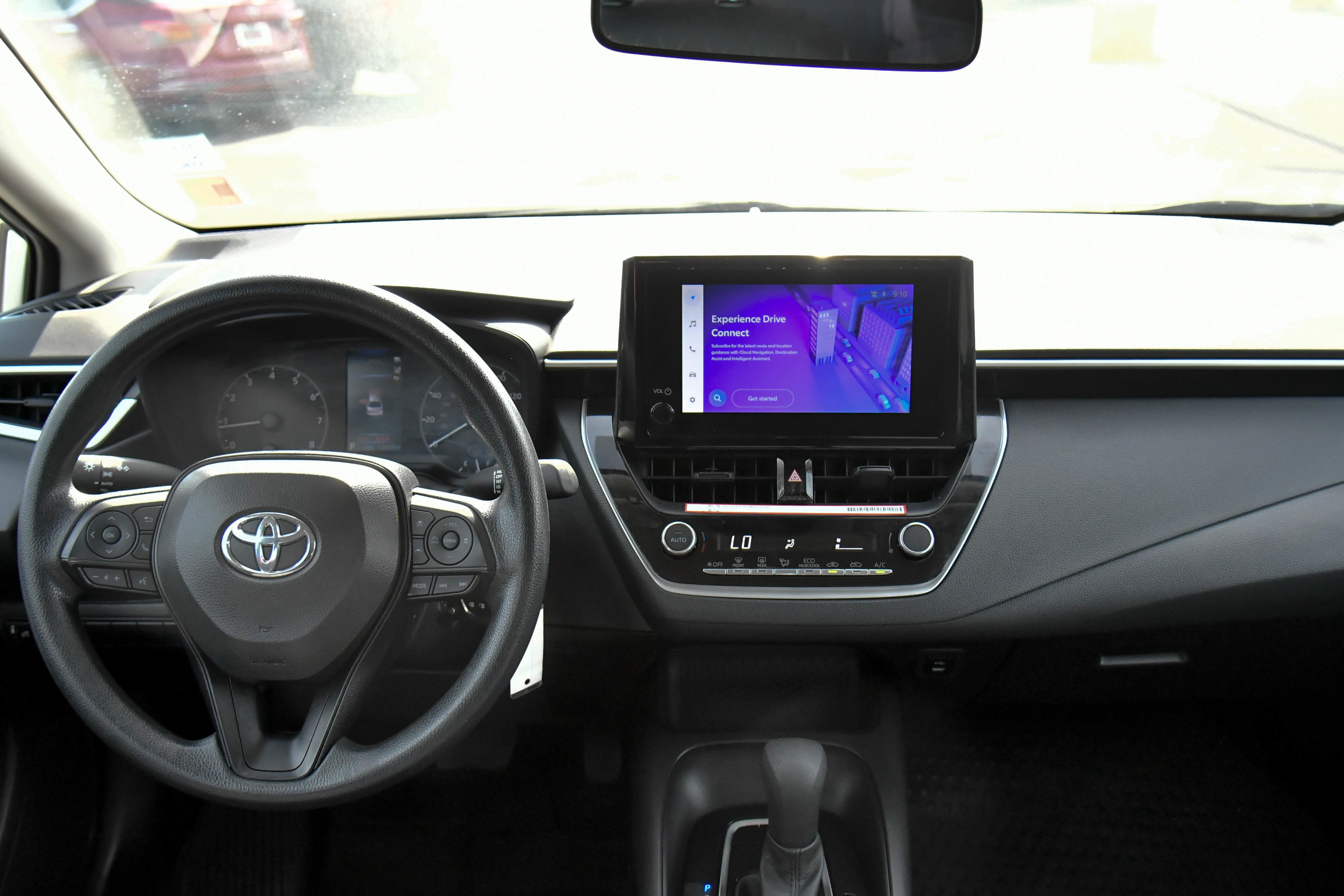 Used 2025 Toyota Corolla LE FWD image 35
