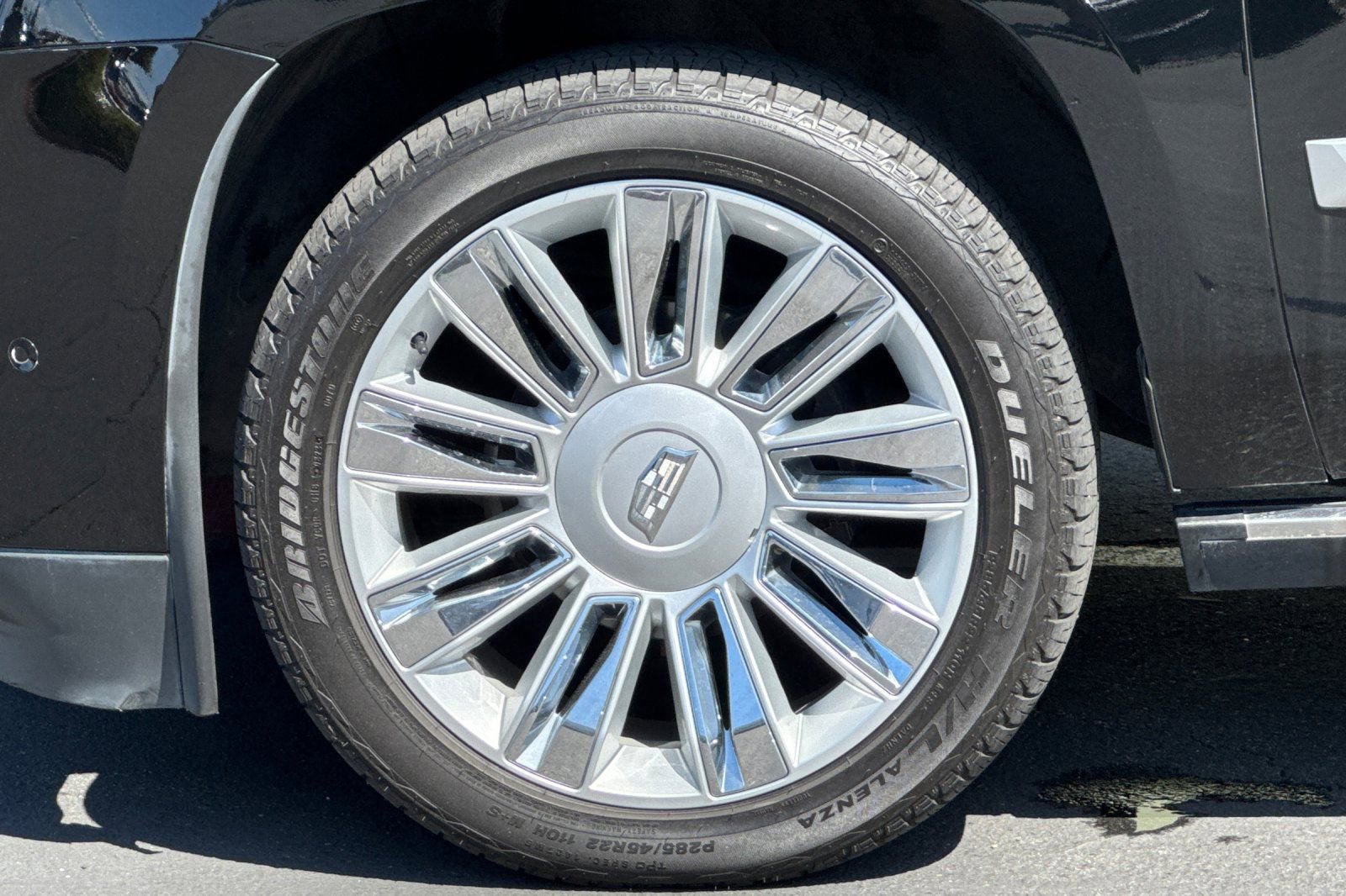Used 2019 Cadillac Escalade ESV Platinum image 47