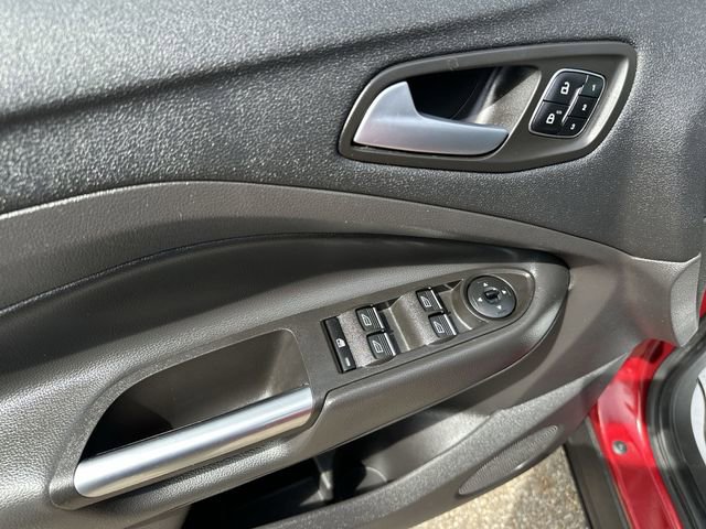 Used 2017 Ford Escape Titanium AWD/4WD image 17