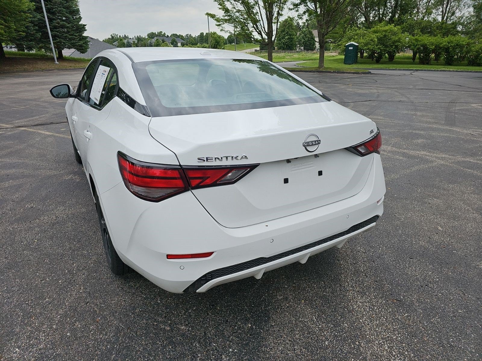 Used 2024 Nissan Sentra SV FWD image 3