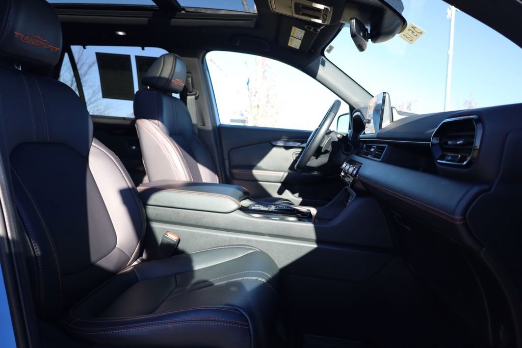 Used 2024 Honda Pilot TrailSport image 41