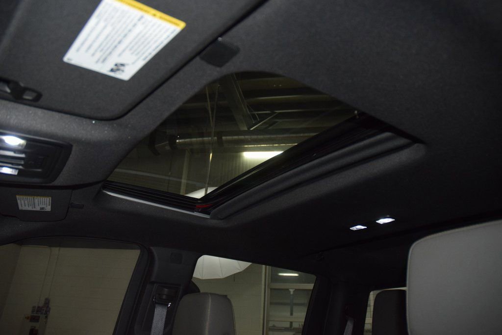 Used 2024 Chevrolet Silverado 1500 ZR2 w/ Technology Package image 55