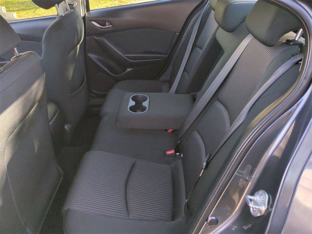 Used 2015 MAZDA MAZDA3 i Touring w/ Technology Package image 18