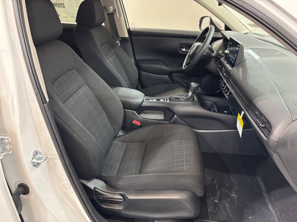 New 2026 Honda HR-V LX image 15
