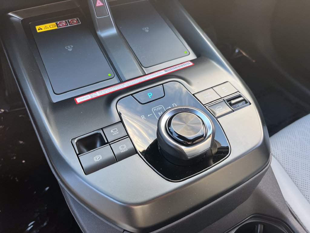 New 2026 Subaru Solterra AWD/4WD image 21