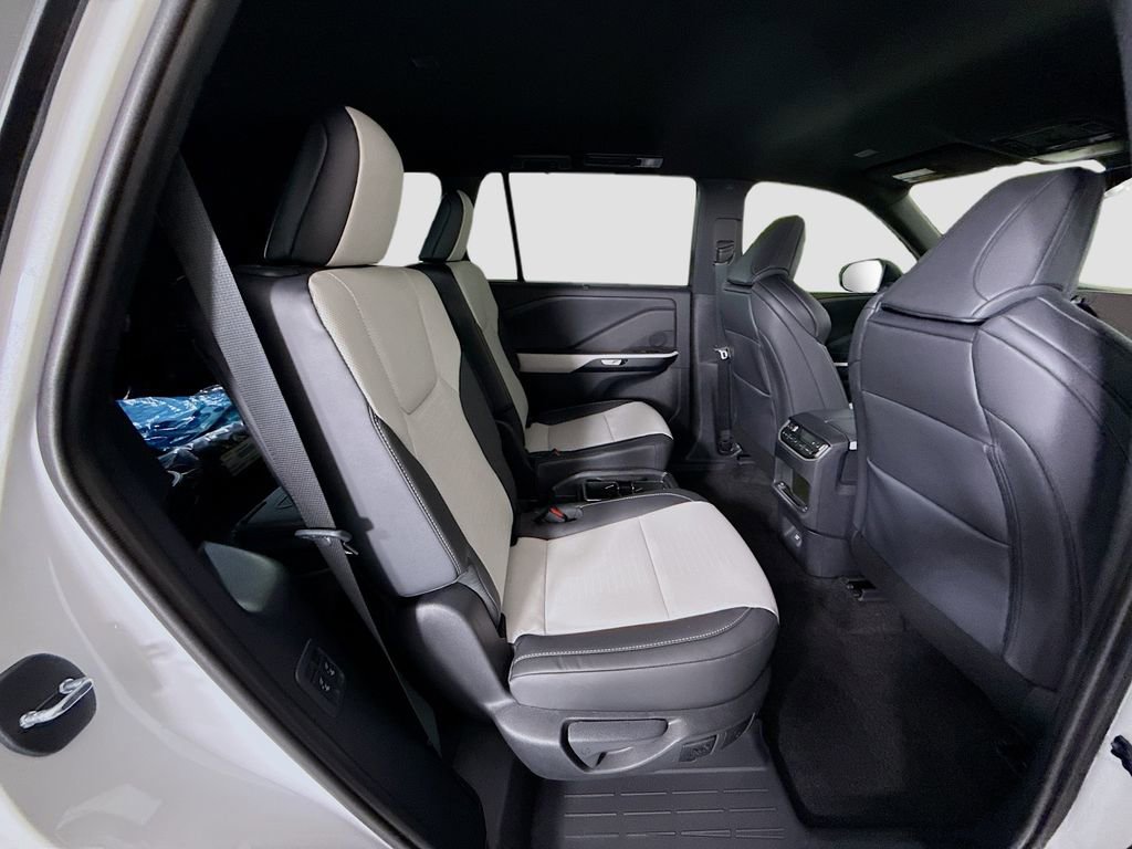 New 2026 Lexus TX 500h AWD image 23
