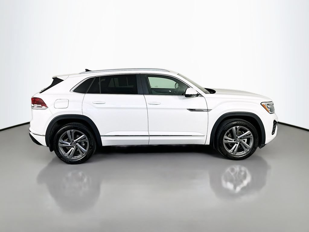 Used 2024 Volkswagen Atlas Cross Sport SEL R-Line AWD/4WD image 8