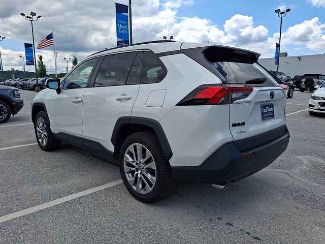Used 2023 Toyota RAV4 XLE Premium AWD/4WD image 7