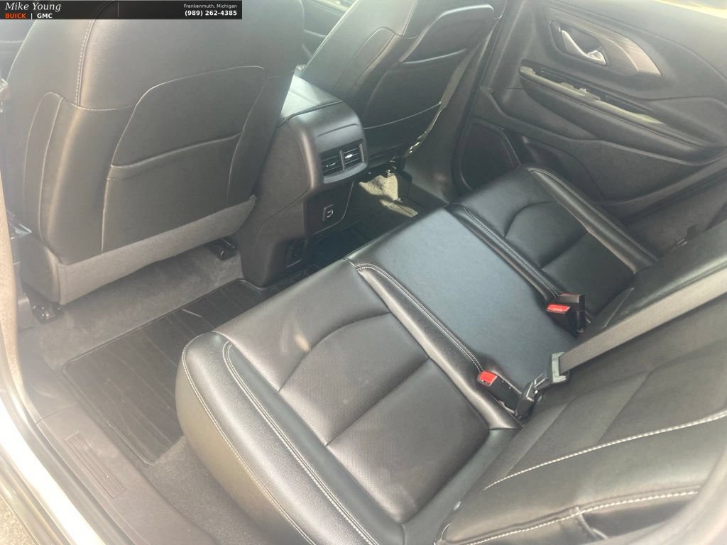 Used 2024 GMC Terrain SLT w/ Tech Package FWD image 15