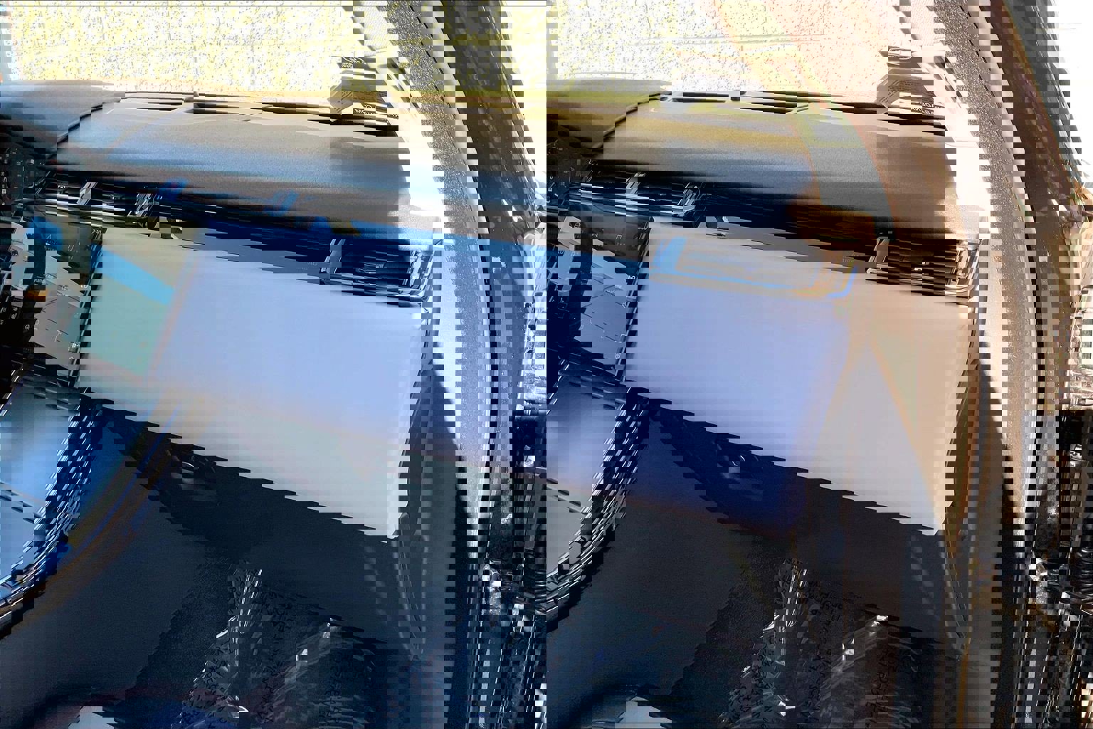 Used 2025 Land Rover Range Rover Velar S image 17