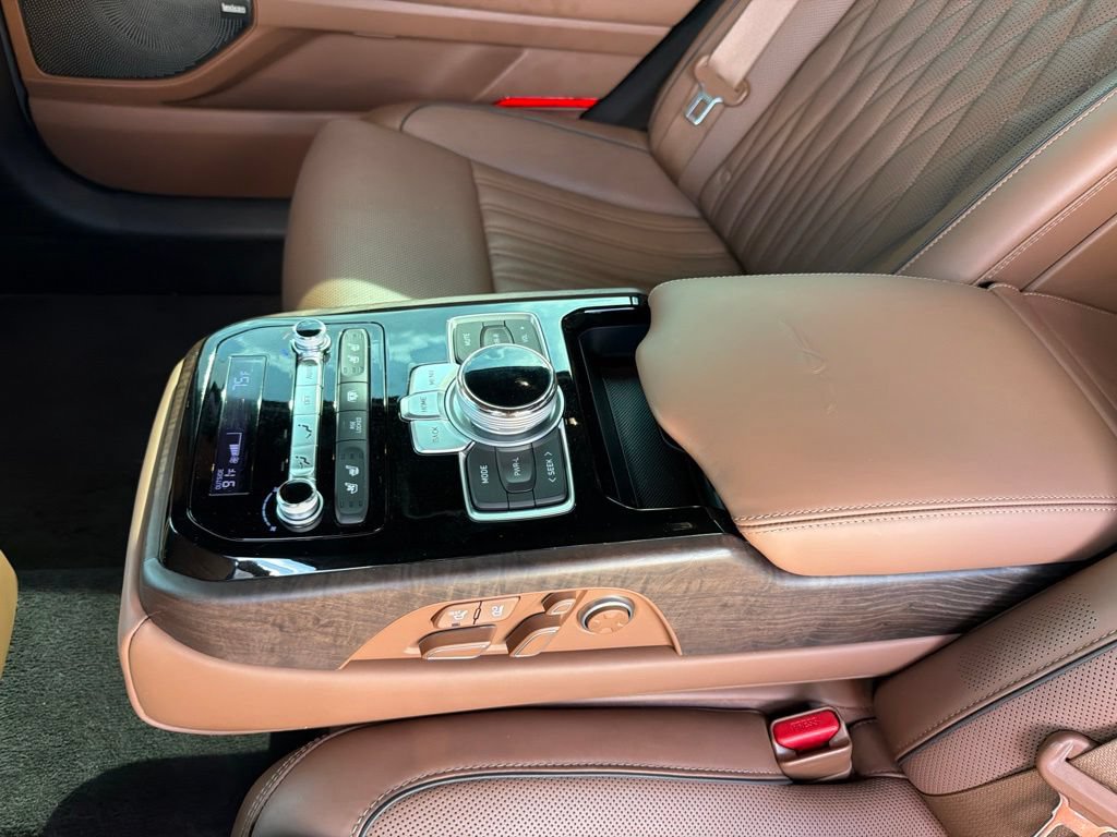 Used 2020 Genesis G90 5.0 Ultimate AWD/4WD image 14