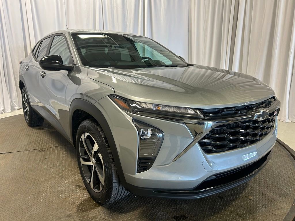 Used 2024 Chevrolet Trax RS w/ Driver Confidence Package image 22