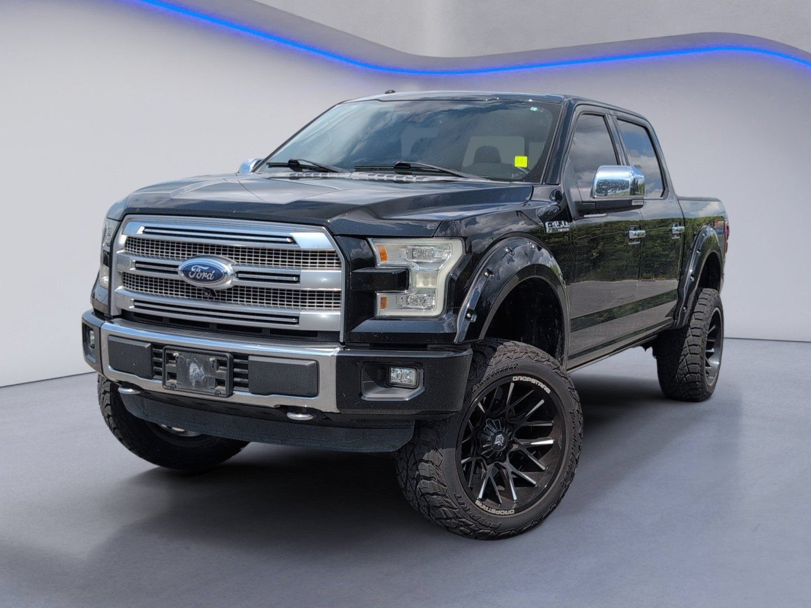 Used 2016 Ford F150 Platinum w/ Equipment Group 701A Luxury AWD/4WD image 2