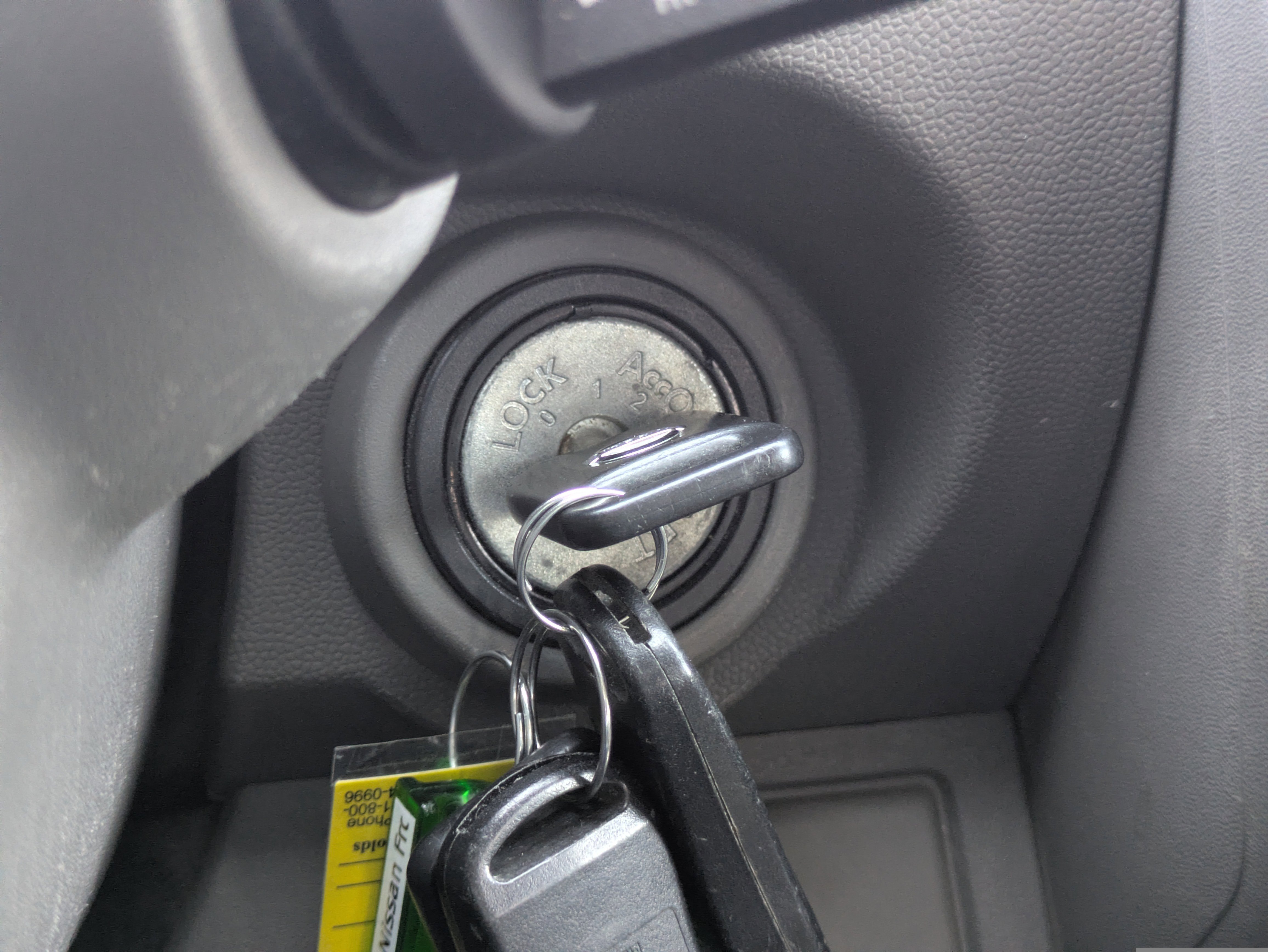 Used 2015 Nissan Frontier SV image 20