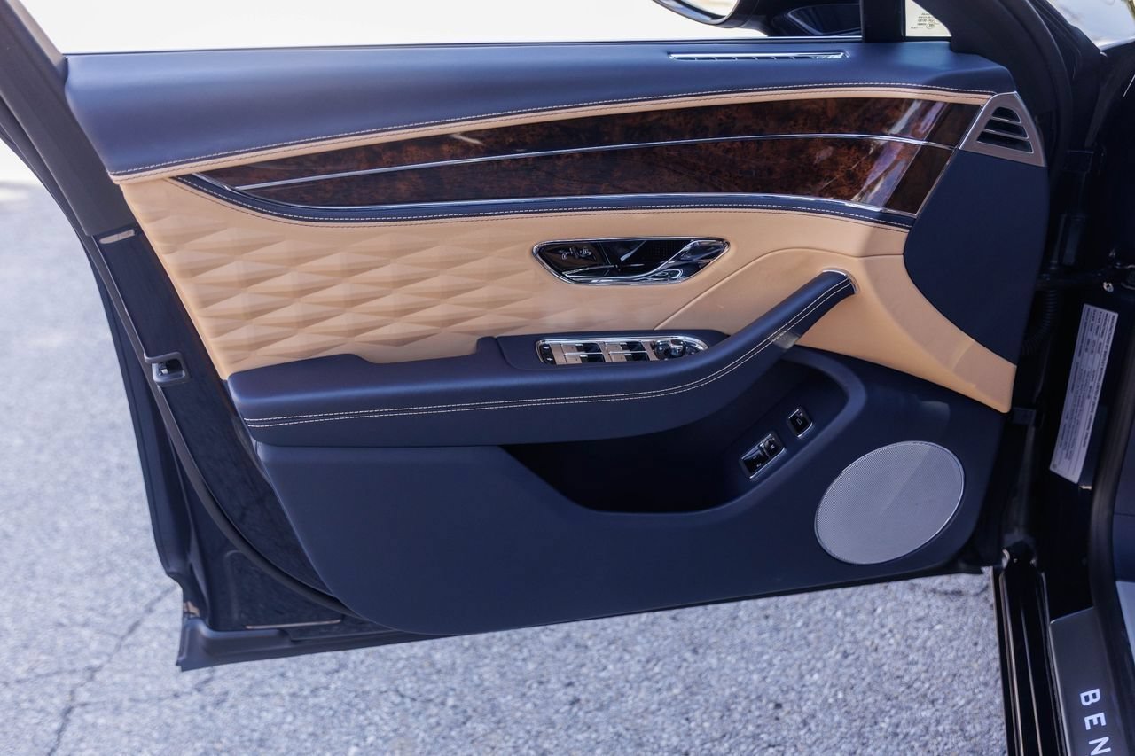 Certified 2023 Bentley Flying Spur W12 AWD/4WD image 48