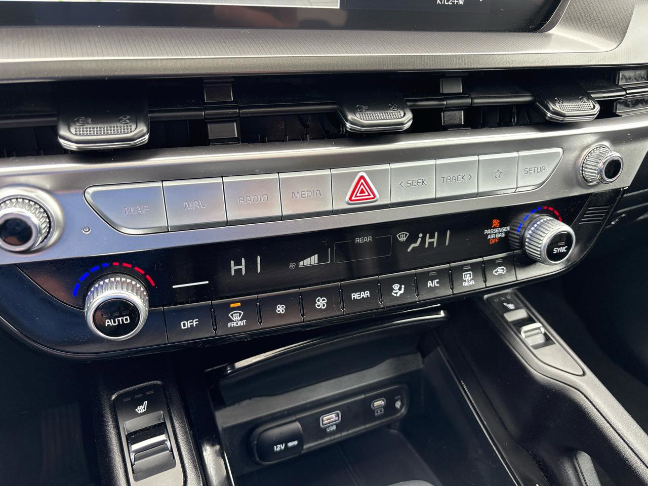 Used 2025 Kia Telluride S AWD/4WD image 26