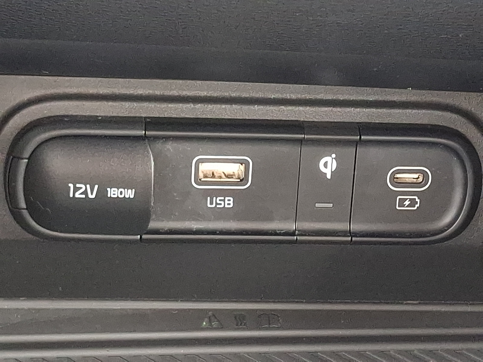 Used 2025 Kia Sportage EX AWD/4WD image 26
