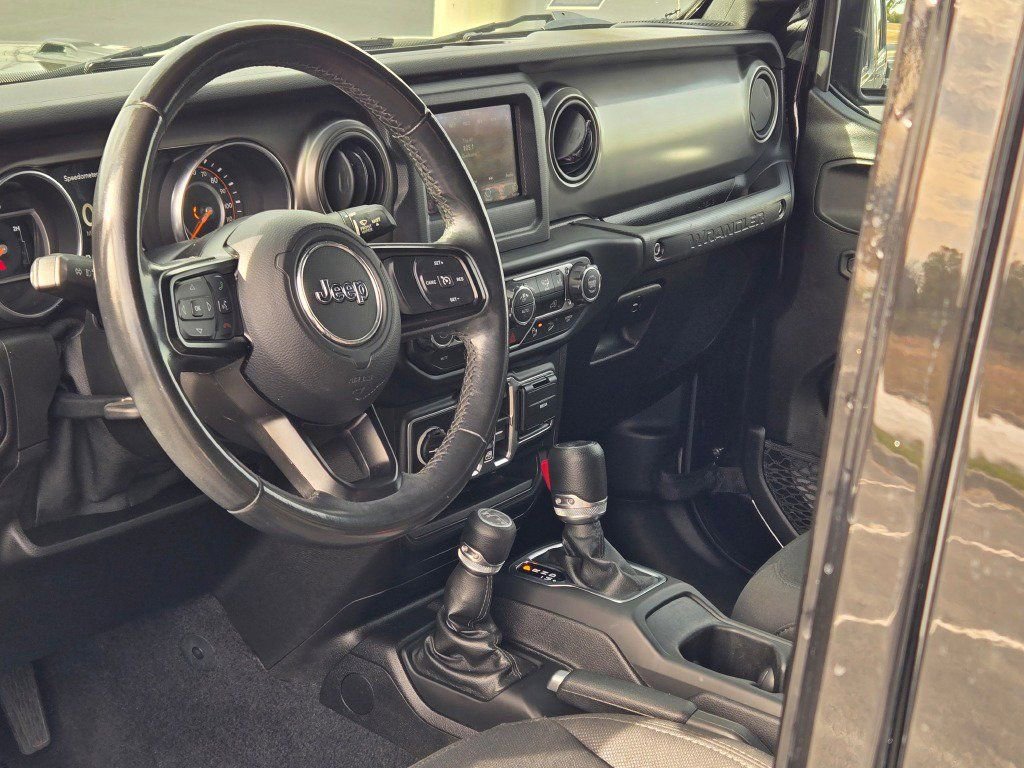 Used 2019 Jeep Wrangler Unlimited Sport S image 21