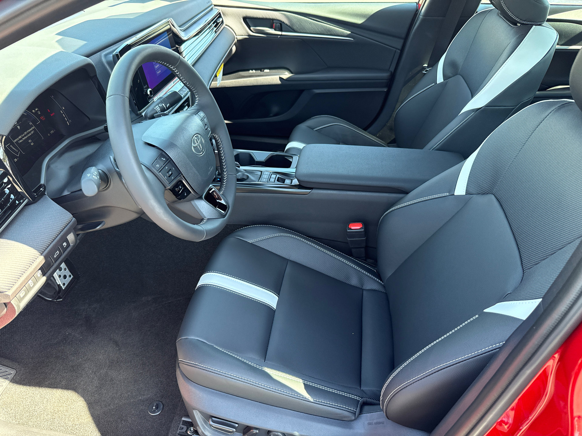 Certified 2026 Toyota Camry Hybrid image 24