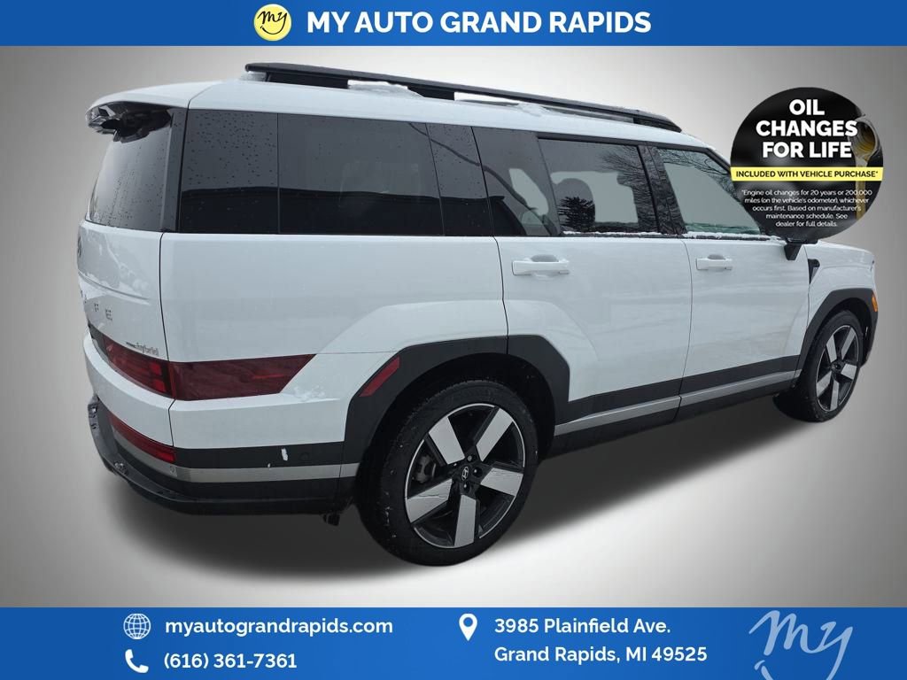 Used 2025 Hyundai Santa Fe Limited image 7
