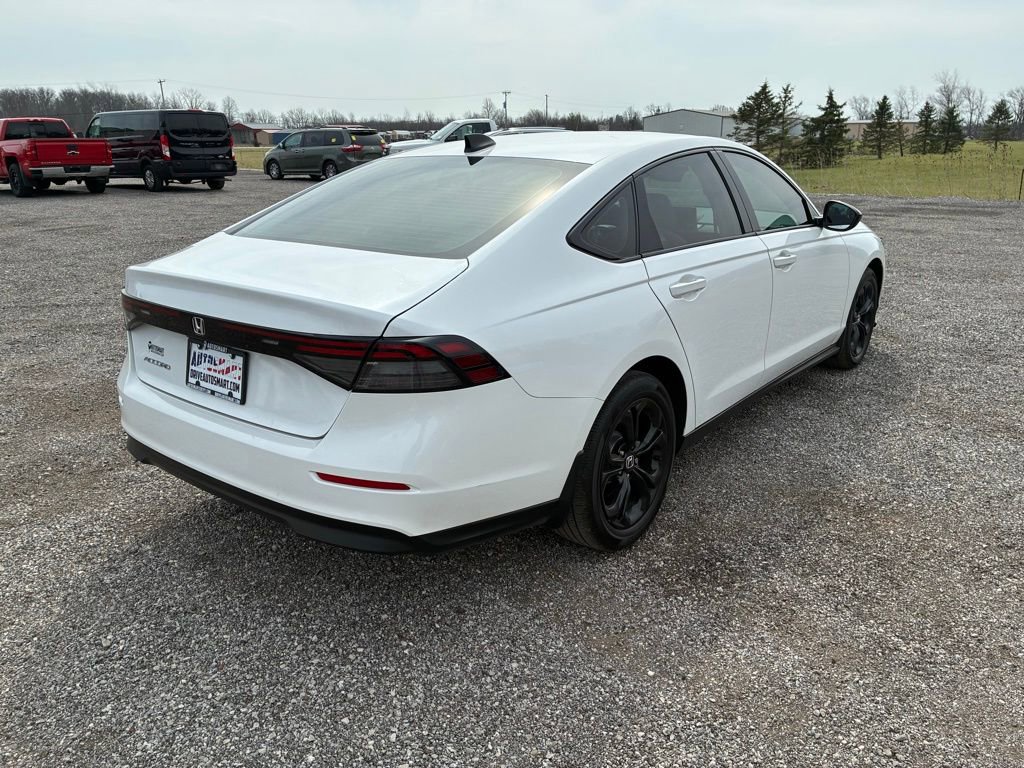 Used 2025 Honda Accord SE image 3