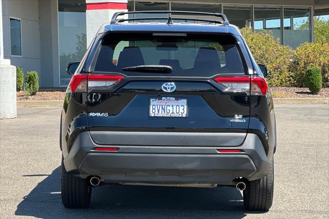 Certified 2021 Toyota RAV4 LE AWD/4WD image 8