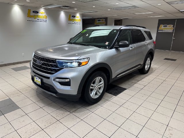Certified 2021 Ford Explorer XLT w/ Equipment Group 202A AWD/4WD image 2