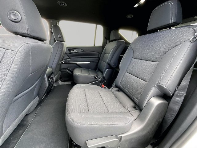 New 2027 Chevrolet Traverse LT FWD image 14