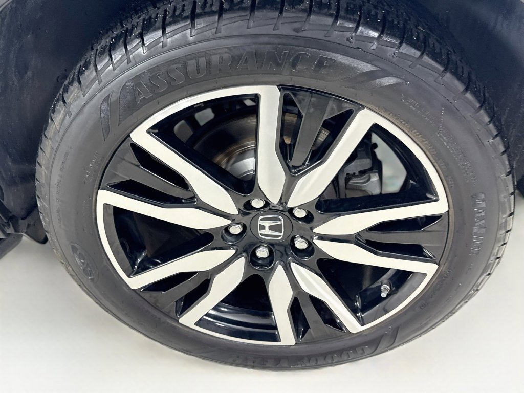 Used 2021 Honda Pilot Touring image 46