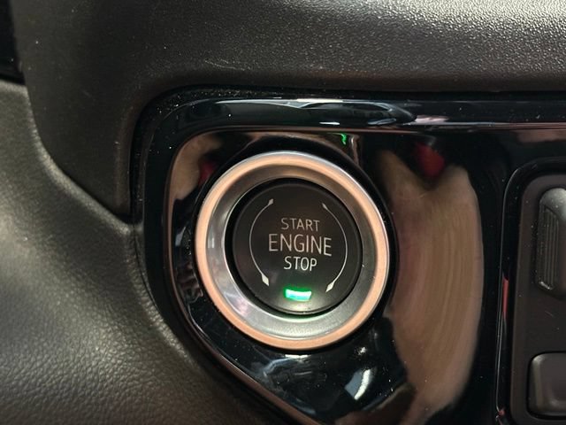 Used 2024 Chevrolet Silverado 2500 LT w/ Convenience Package AWD/4WD image 11