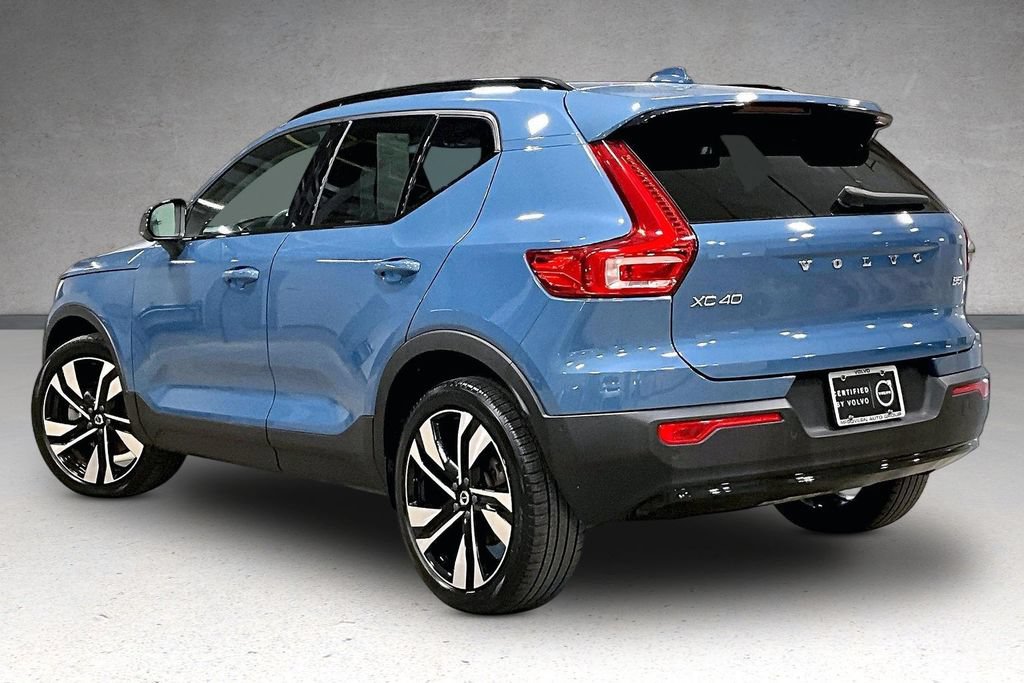 Certified 2023 Volvo XC40 B5 Plus w/ Protection Package Premier AWD/4WD image 4