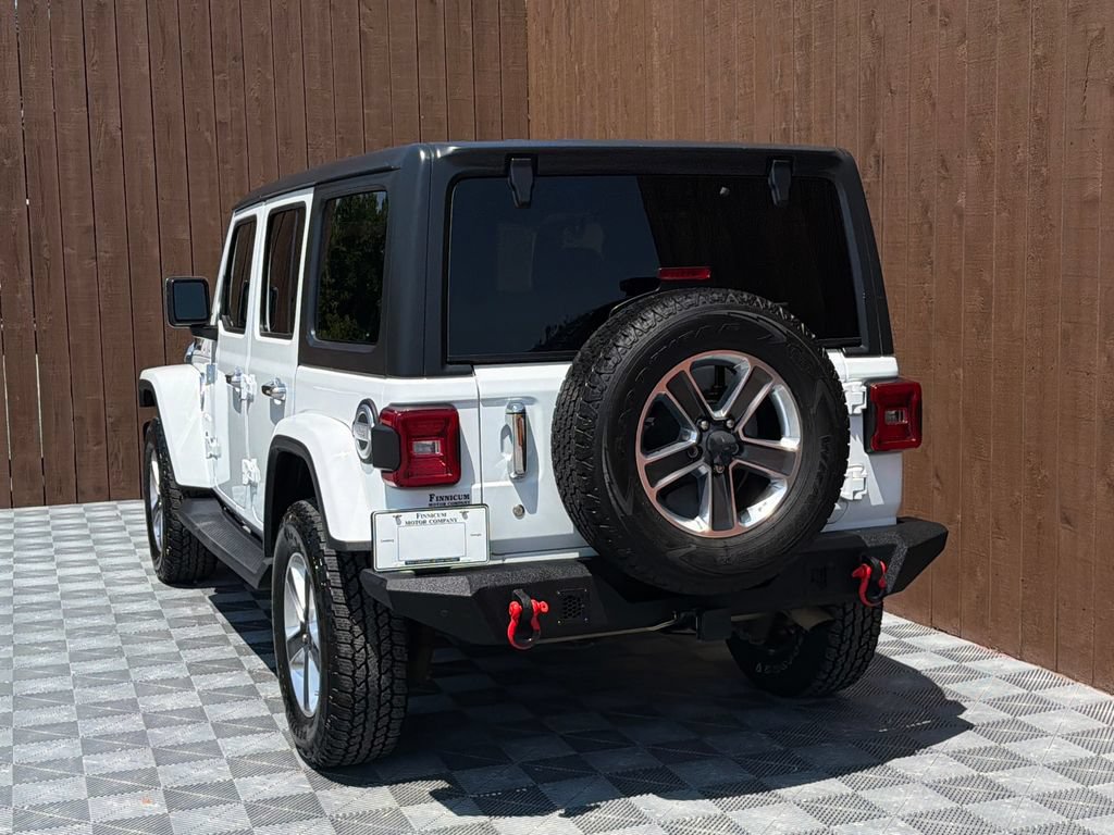 Used 2018 Jeep Wrangler Unlimited Sahara w/ Dual Top Group AWD/4WD image 17