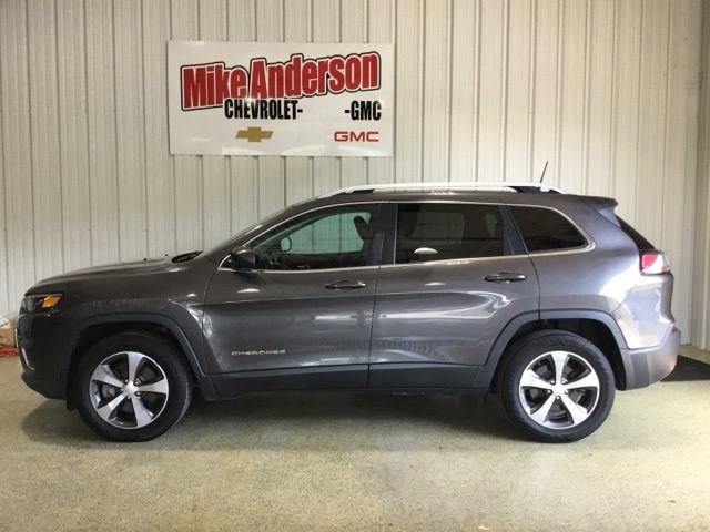 Used 2019 Jeep Cherokee Limited image 2