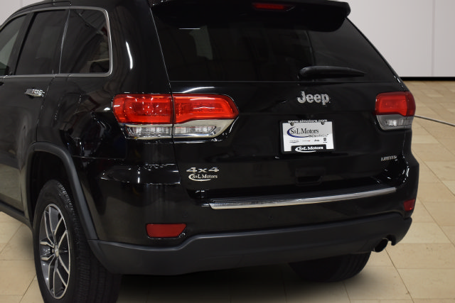 Used 2018 Jeep Grand Cherokee Limited AWD/4WD image 37